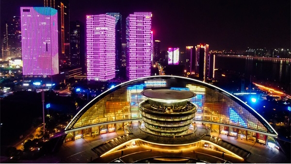 城市亮化工程可以提升城市精神文明建設