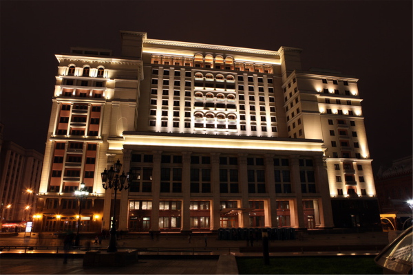 城市市政亮化要走綠色照明道路