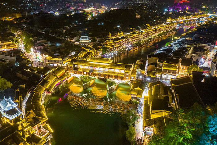 景區(qū)淡季不淡！文旅亮化工程如何創(chuàng)造夜間消費新場景